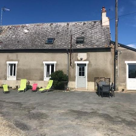 Gite A La Ferme Chaleureux Avec Cheminee Preveranges Exterior foto