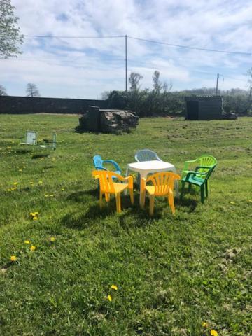 Gite A La Ferme Chaleureux Avec Cheminee Preveranges Exterior foto